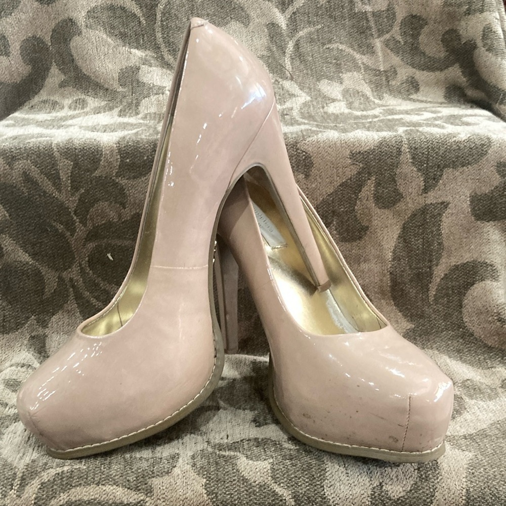 Simply Vera Vera Wang Cream Heels Classic Pumps